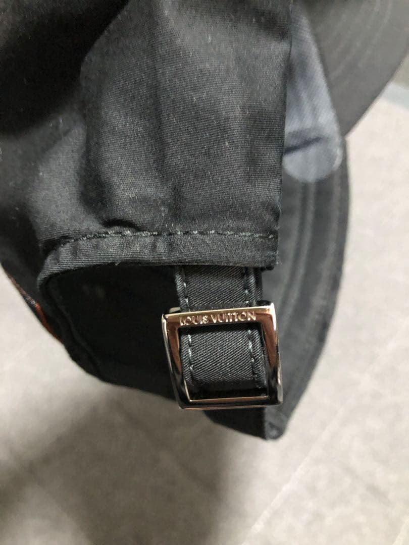 ルイヴィトン シグネチャー ベースボールキャップ ブラック黒 VITTONロゴ