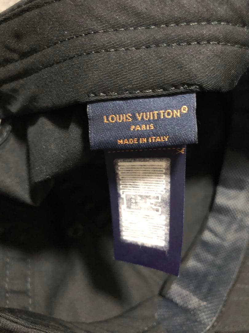 ルイヴィトン シグネチャー ベースボールキャップ ブラック黒 VITTONロゴ