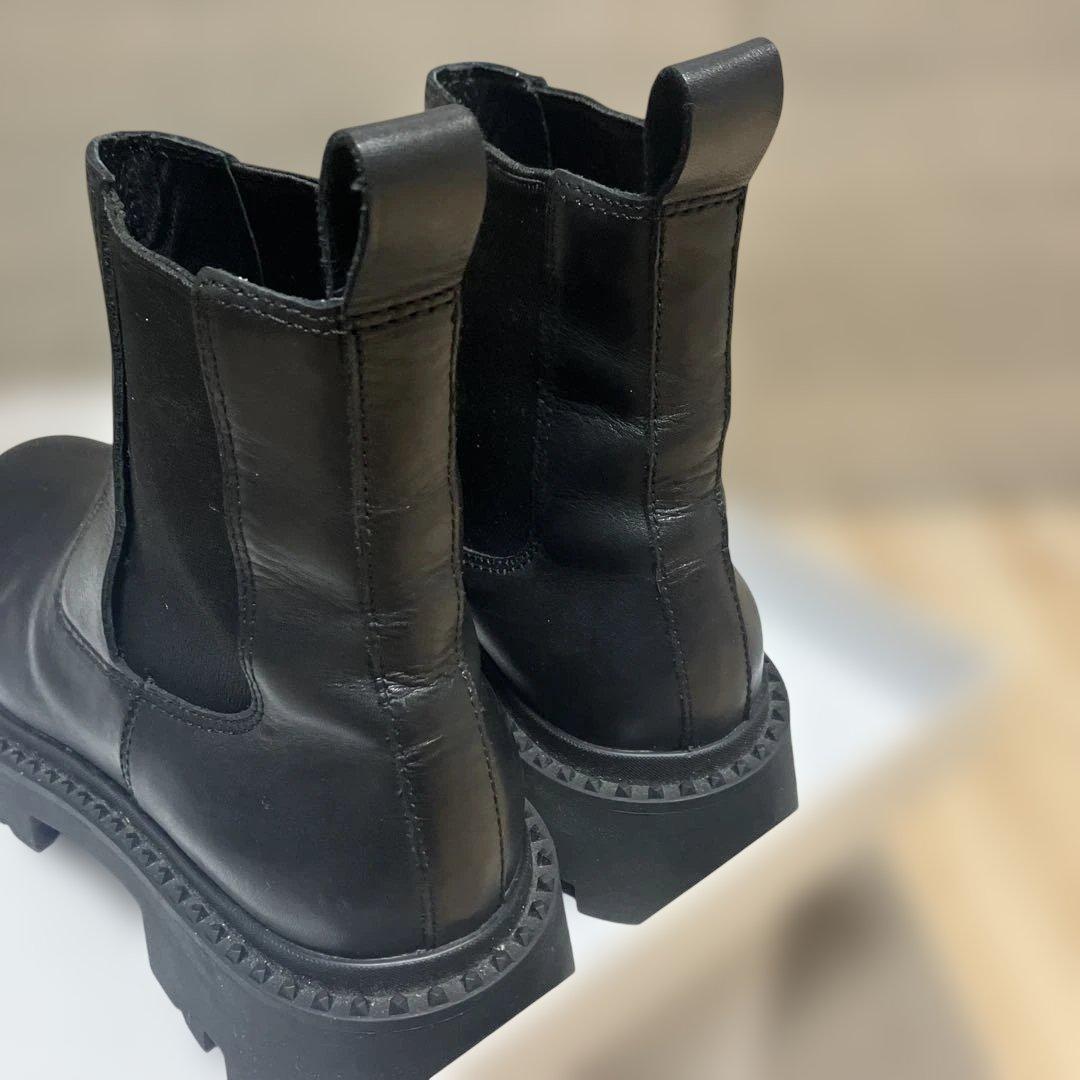 ASH 黒サイドゴアショートブーツ