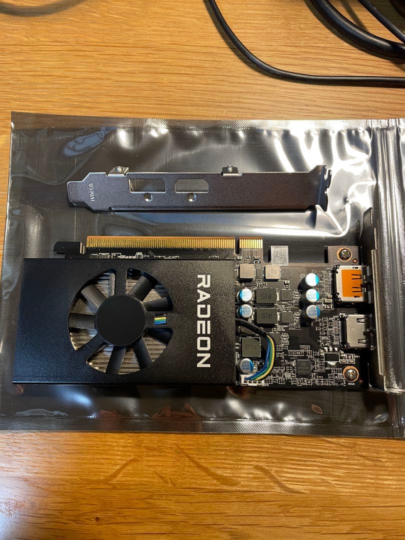 玄人志向RX-6400LP、i5-8400、Samsung 8GB DDR4×2