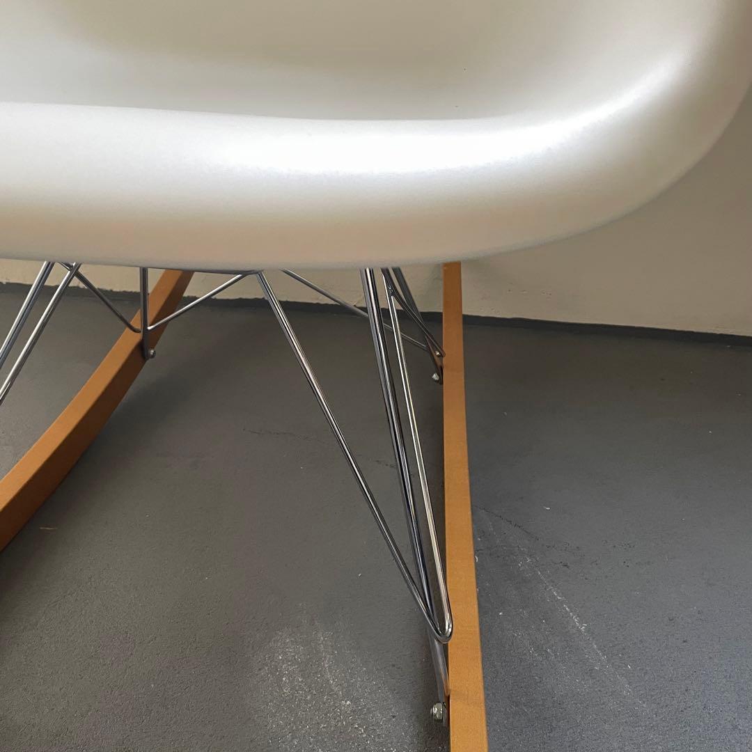 Vitra イームズ アームチェア ロッキングチェア　ホワイト　正規品
