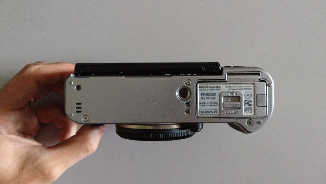 FUJIFILM ミラーレス一眼【X-T20】＋標準ズームレンズセット商品