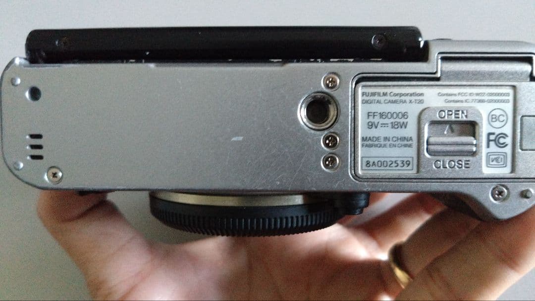 FUJIFILM ミラーレス一眼【X-T20】＋標準ズームレンズセット商品