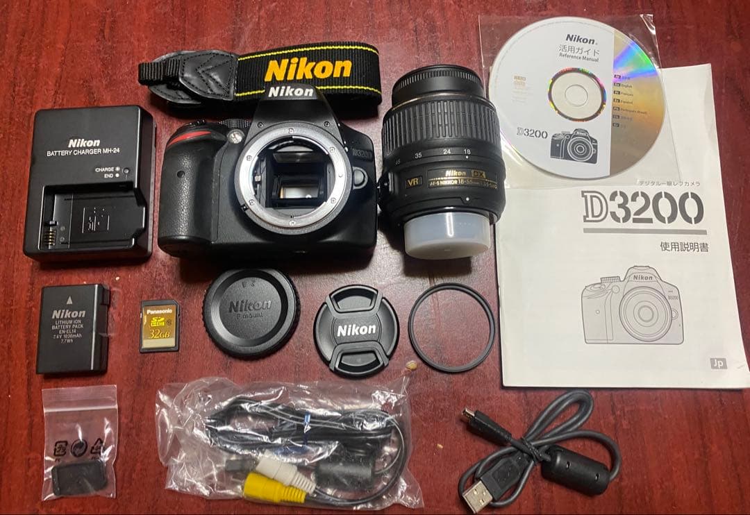 ショット数647★Nikon D3200＋ 18-55レンズキットSDカード付き