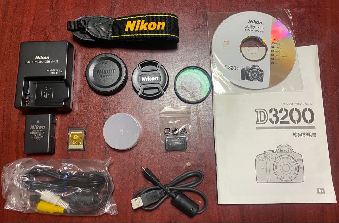 ショット数647★Nikon D3200＋ 18-55レンズキットSDカード付き