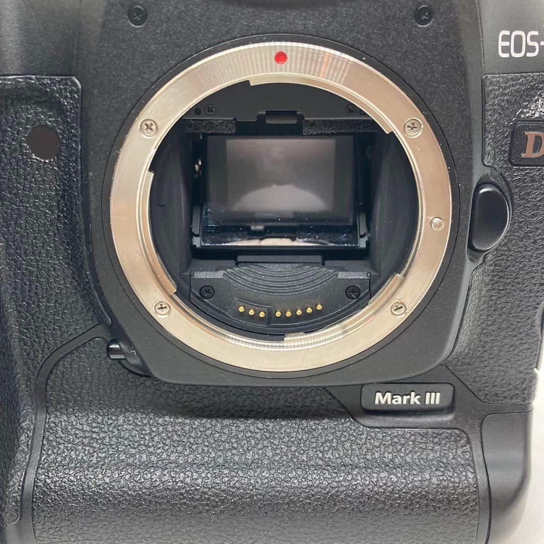 Canon デジタル一眼レフカメラ　　　EOS-1D Mark III
