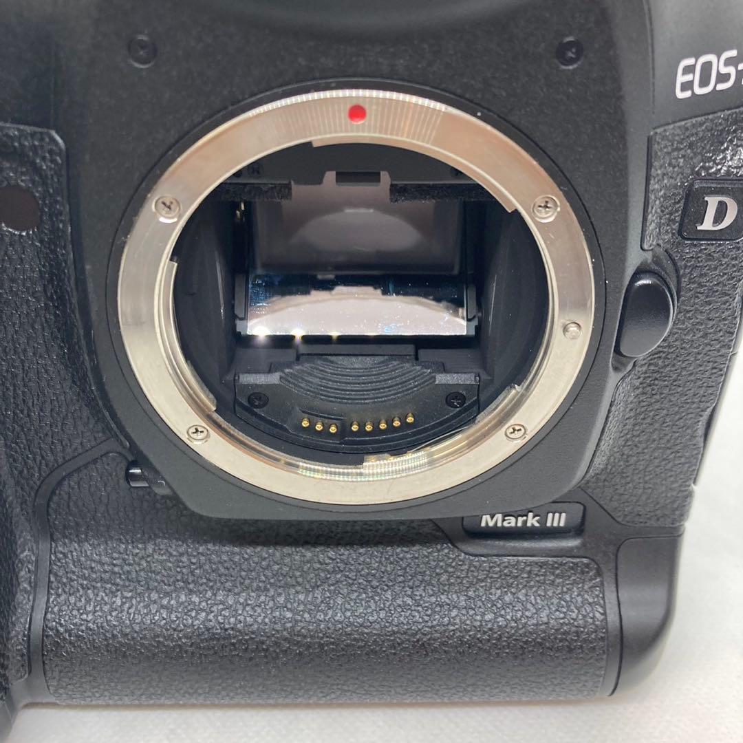 Canon デジタル一眼レフカメラ　　　EOS-1D Mark III