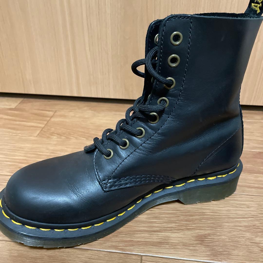 Dr. Martens ブラック 8ホール　UK5 US7