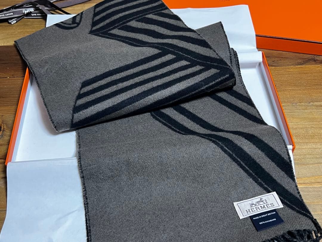【✨HERMES✨】エルメス　カシミヤマフラー　箱、紙袋付き