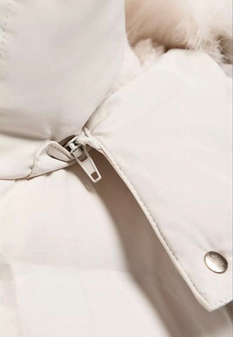 撥水加工入りウィンドブレーカーフード付きダウン ジャケット　ZARA 新品　L