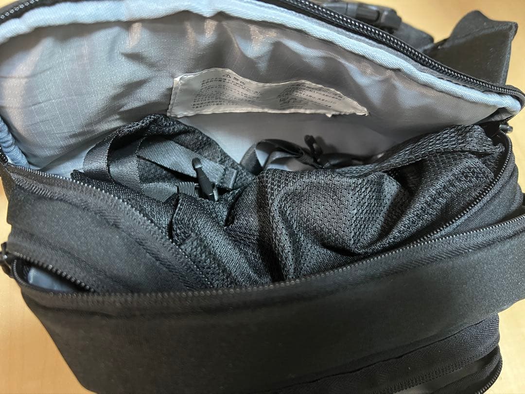 ポムル　ヒップシート　ブラック美品！