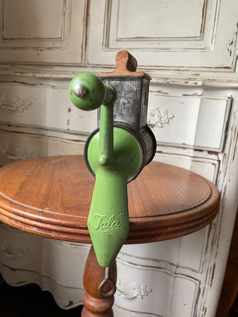 イギリス　アンティーク　チーズ　グレーター　削り　グラインダー　Tala社