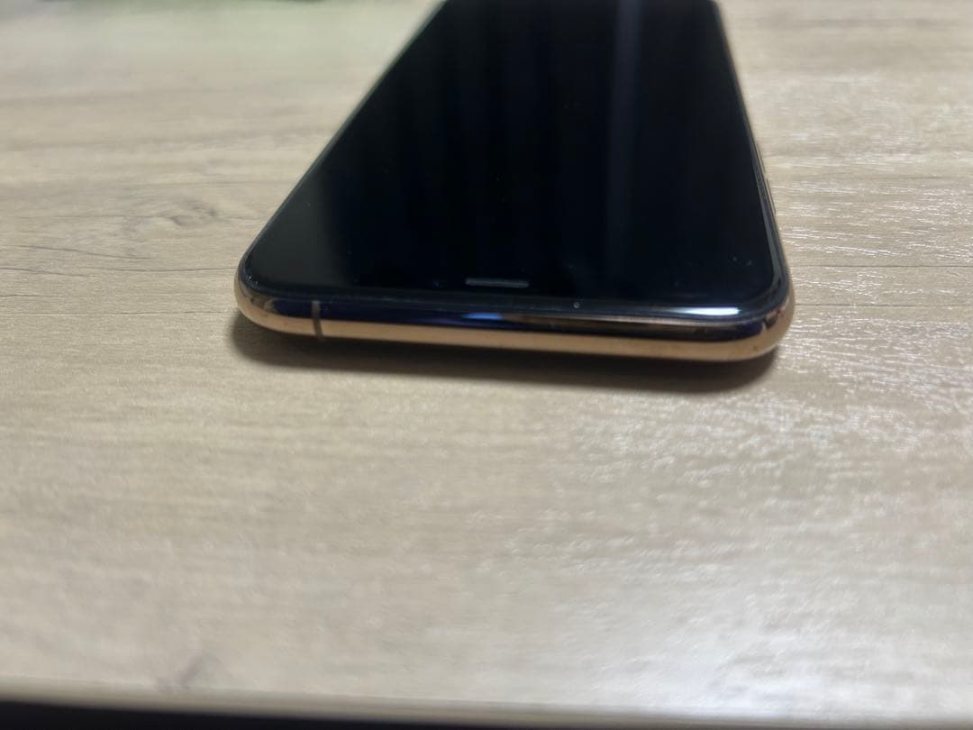 ク*ロ様 《美品》iPhone11pro 本体 256GB ゴールド