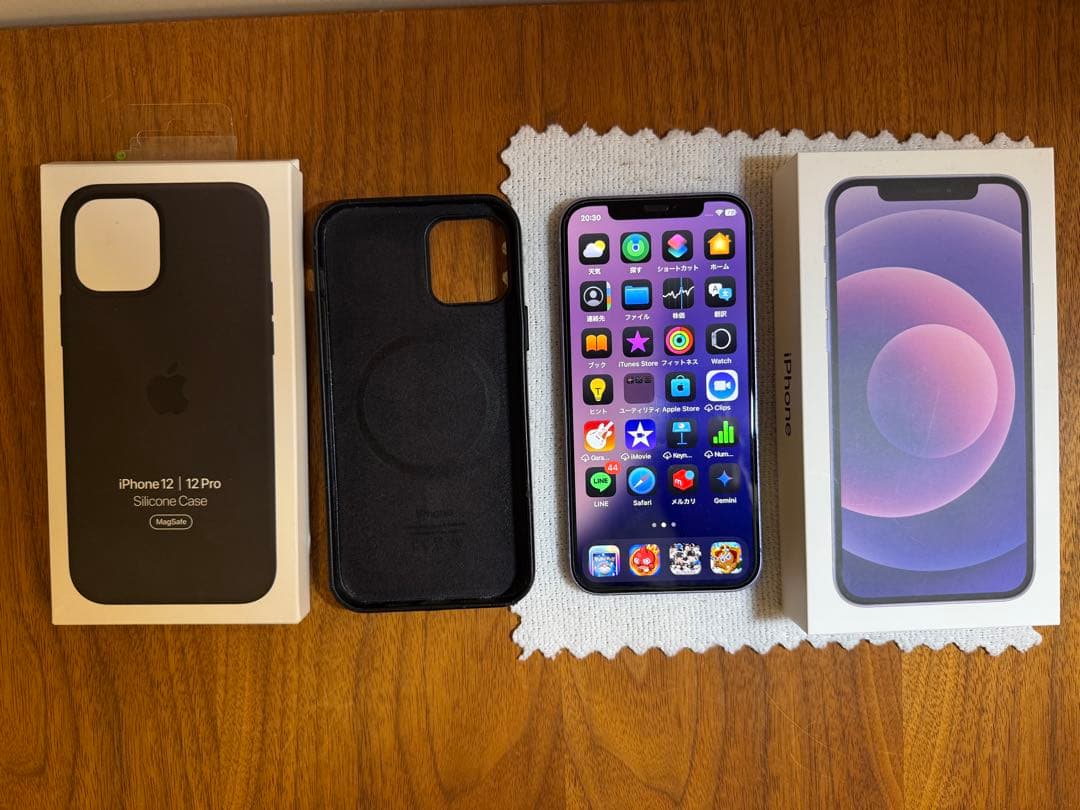 Apple iPhone 12 64GBパープル　シリコンケース付き　電池86%