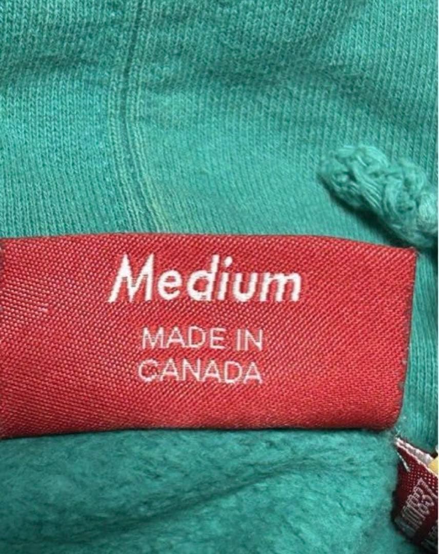 Supreme Vampirella シュプリーム　ヴァンパイア パーカー