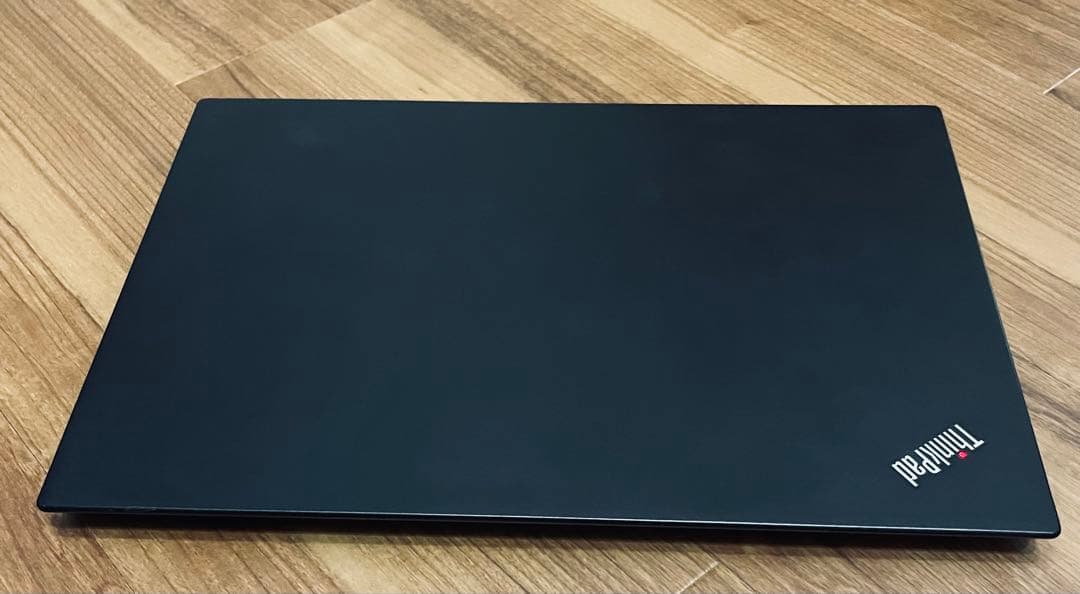 Lenovo ThinkPad T460S （Core：i7　メモリ:16GB）