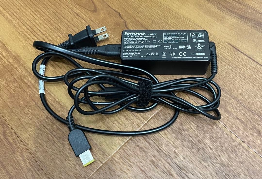 Lenovo ThinkPad T460S （Core：i7　メモリ:16GB）