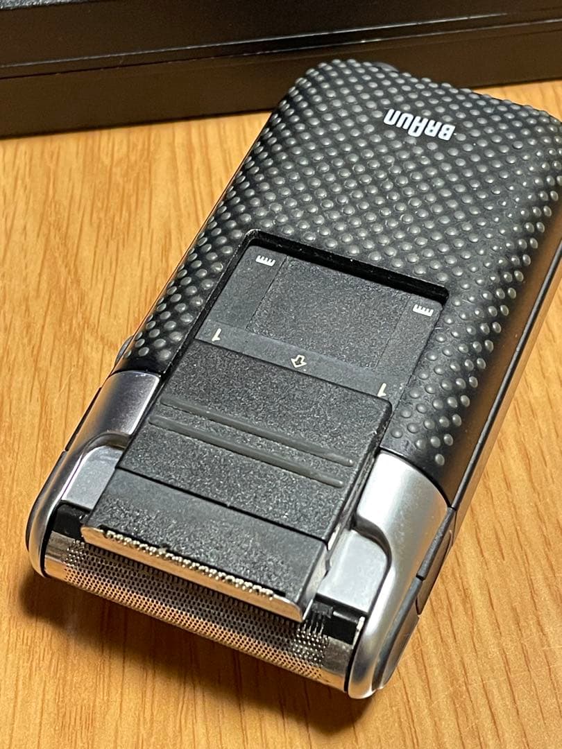 BRAUN ミクロン2000メンズ電気シェーバー ケース付き　ドイツ製