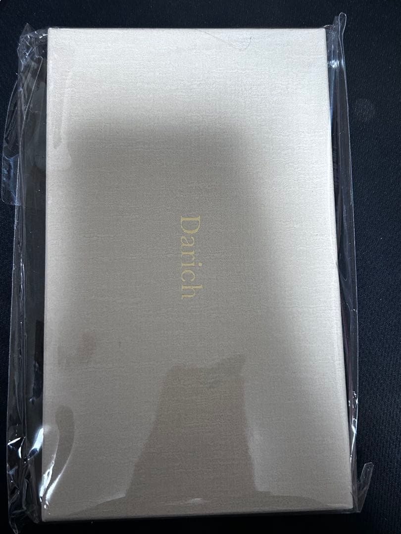 Darich ダーリッチキルティングミラーDDチャームiPhoneケース17