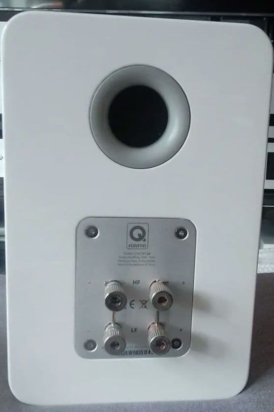 Q Acoustics concept20ホワイト ブックシェルフスピーカー