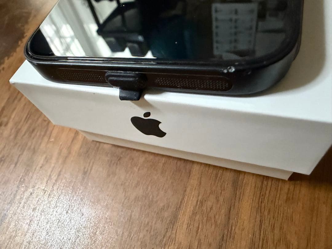 しげちゃんさん専用 iPhone16e 256GB black(ケース付き）