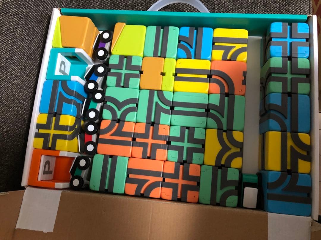 Qbi Magnetic Cubes PLUS 3歳以上