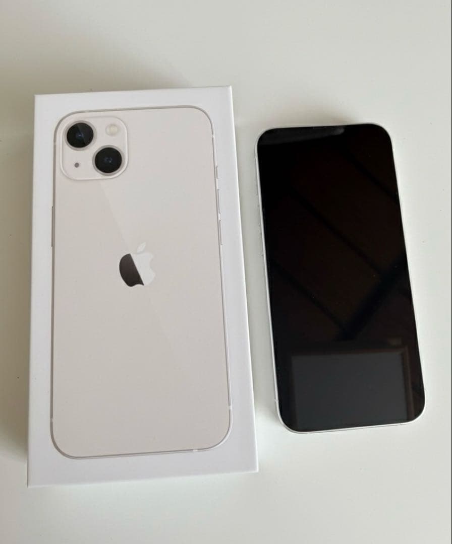 【iPhone13 128GB スターライト】　SIMフリー・ケーブル付き