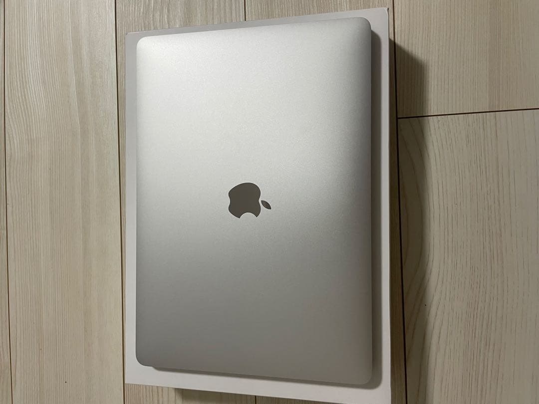 MacBookPro 2020 13インチ 16GB intel core i5