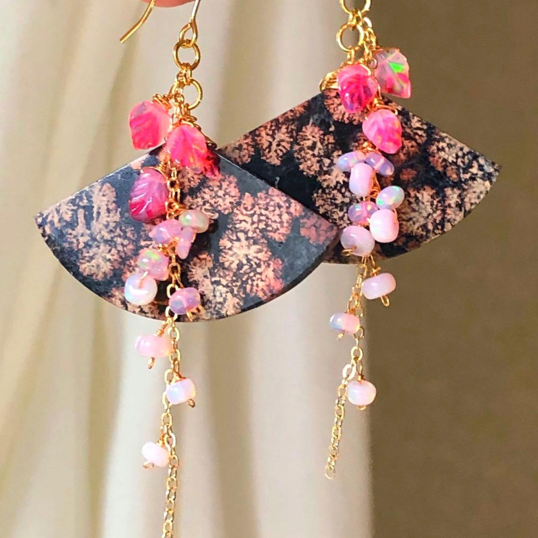 天然石♡レア♡桜舞散るレッドスノーフレークオブシディアンのピアス14kgf