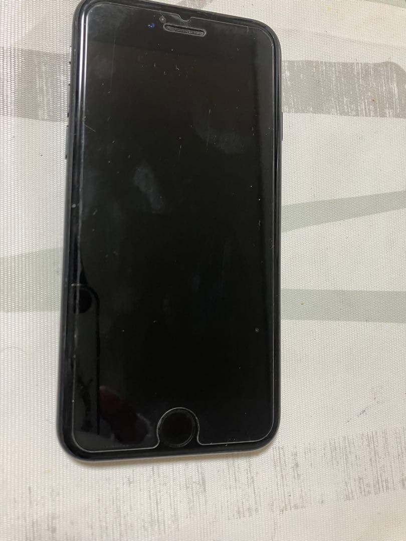 Apple iPhone SE2 128GB ブラック　バッテリー100%