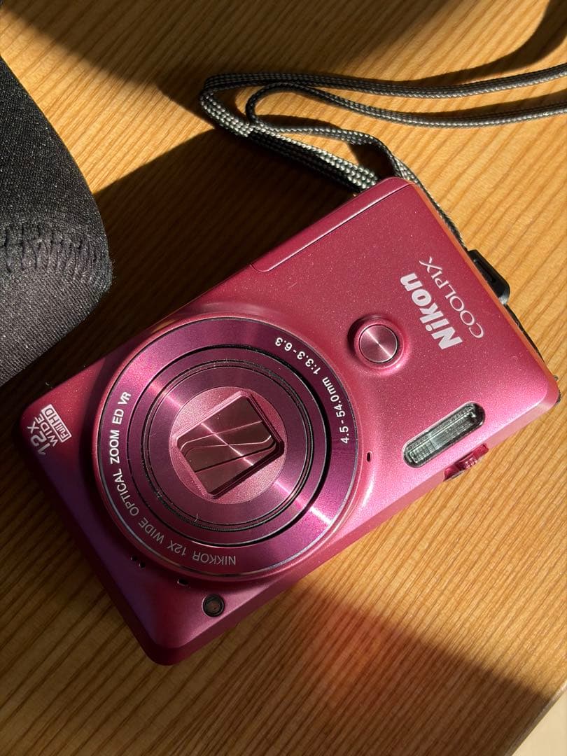 nikon coolpix s6900 グロッシーピンク ケース付き