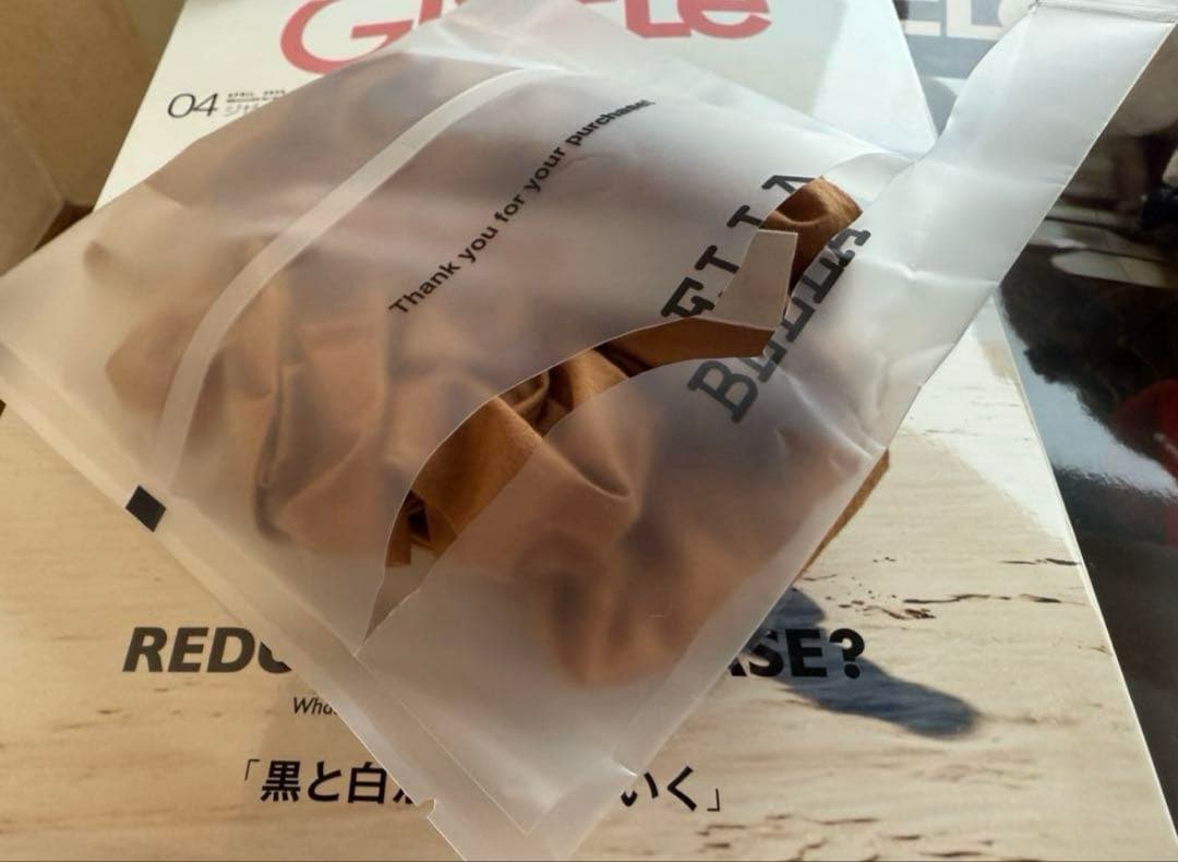 BELLA Big シュシュ キャメル 新品未開封 ヘアゴム　ヘアアクセサリー