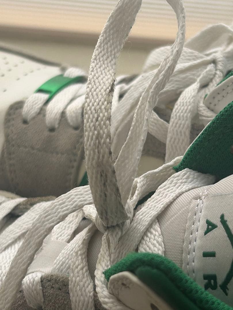 NIKE AIR JORDAN 1 MID ホワイト グリーン グレー