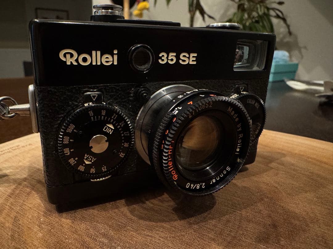 Rollei 35 SE コンパクトフィルムカメラ