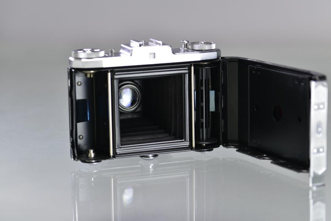 Carl Zeiss Ikon 523/16 中判フィルムカメラ