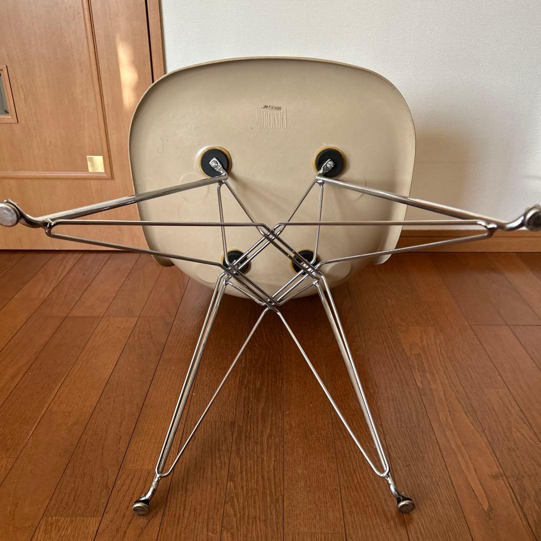 イームズ　MODERNICA サイドシェルチェア エッフェルベース　ベージュ