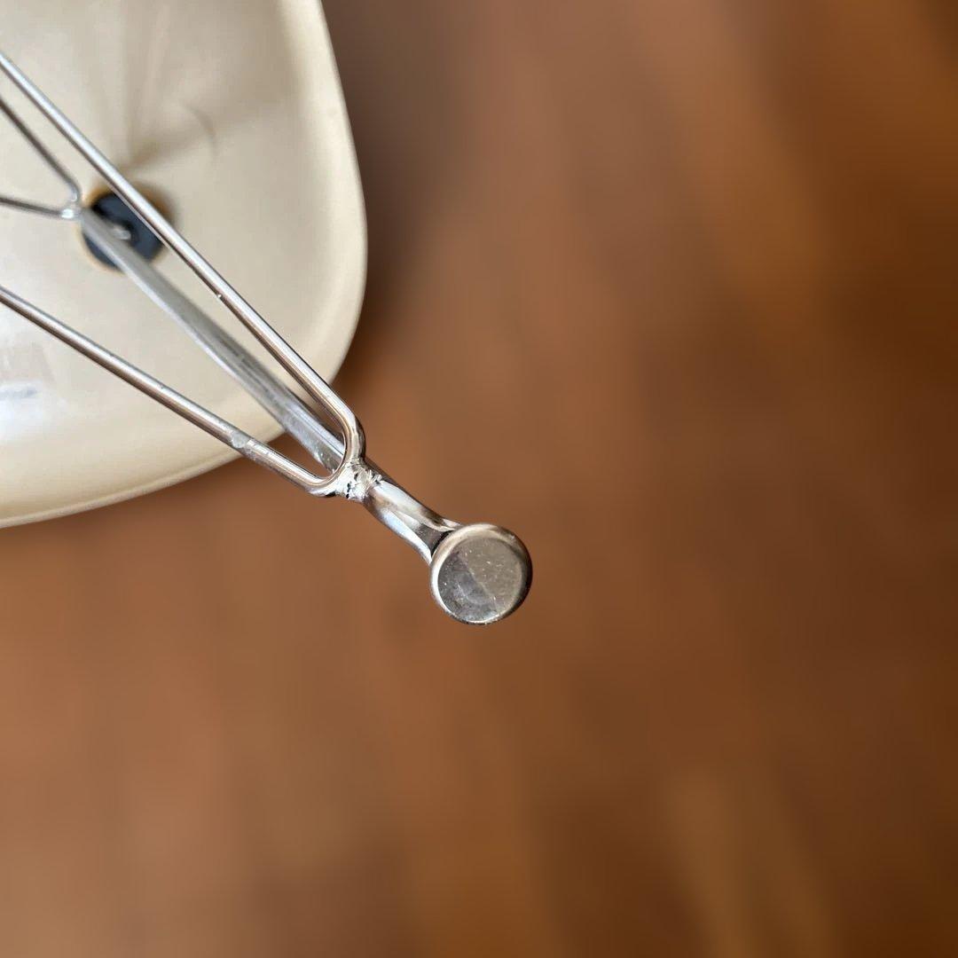 イームズ　MODERNICA サイドシェルチェア エッフェルベース　ベージュ