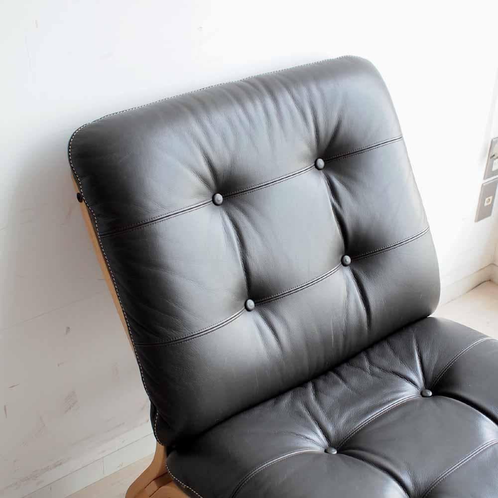 カリモク 曲木フレームのシングルソファ 本革 アームレスチェア ZR24201