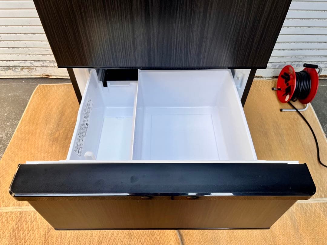 ① 23年製　AQUA ノンフロン冷凍冷蔵庫 AQR-V37P(K) 368L