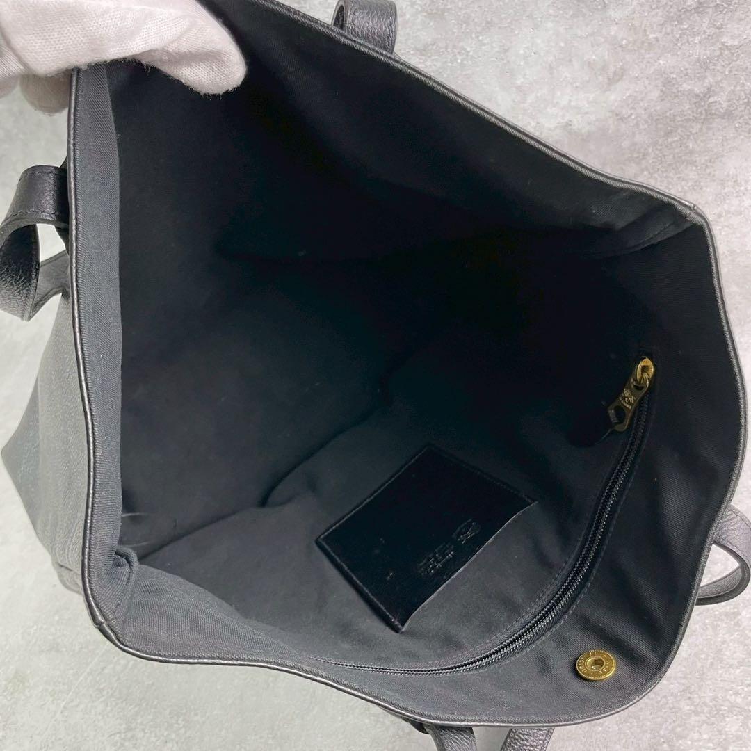 未使用級 イルビゾンテ トートバッグ 肩掛け ロゴ型押し ヌメ レザー ブラック