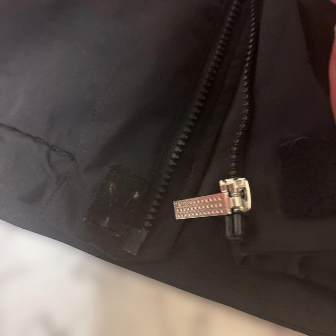 DESCENTE　スノボ/スキーウェア　Mサイズ