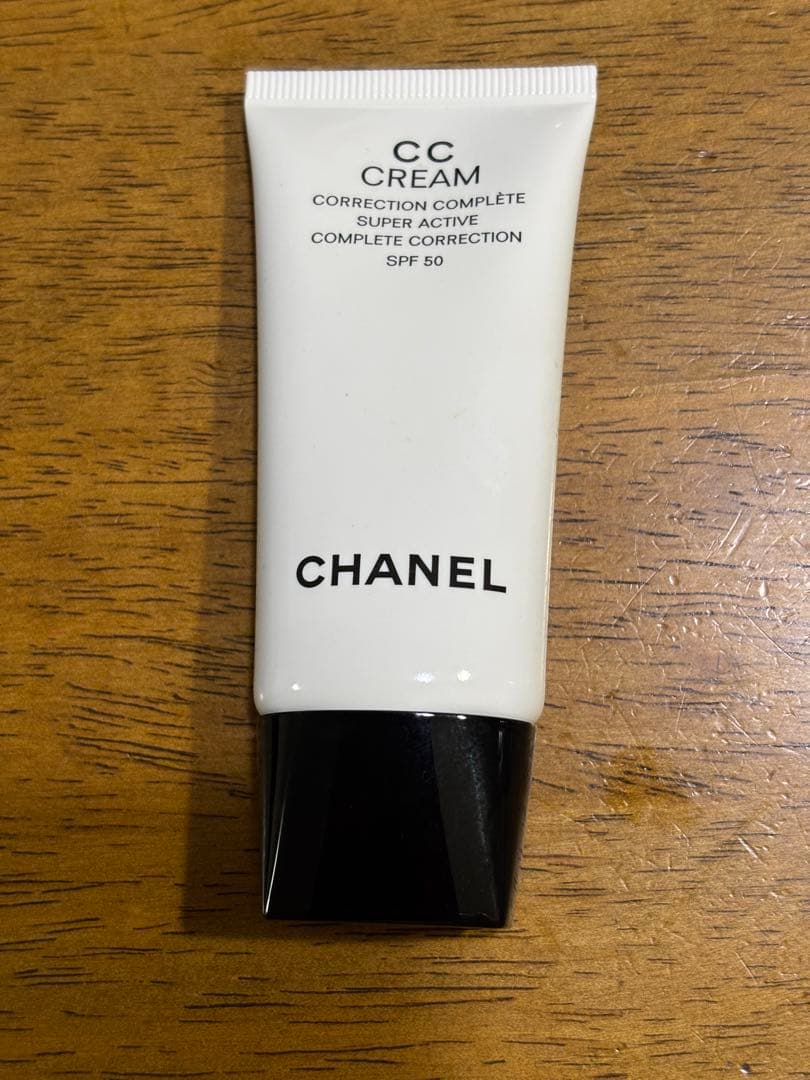CHANEL CCクリーム N 10 ベージュ SPF 50 30ml