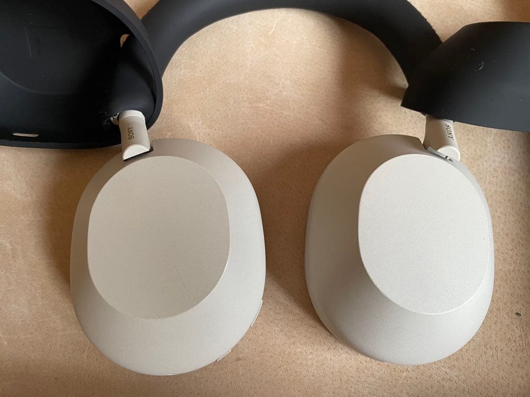 sony WH-1000XM5 ワイヤレスヘッドホン　プラチナシルバー　カバー有