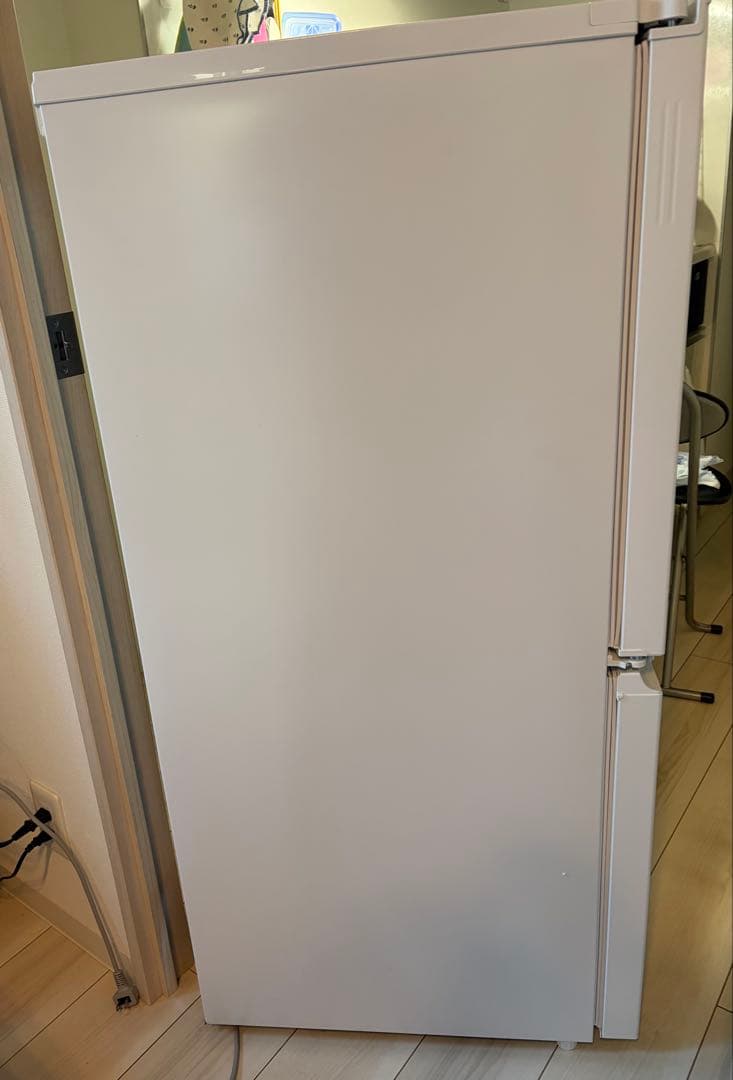 【美品】シャープ冷蔵庫　SJ-D15K-W 2024製