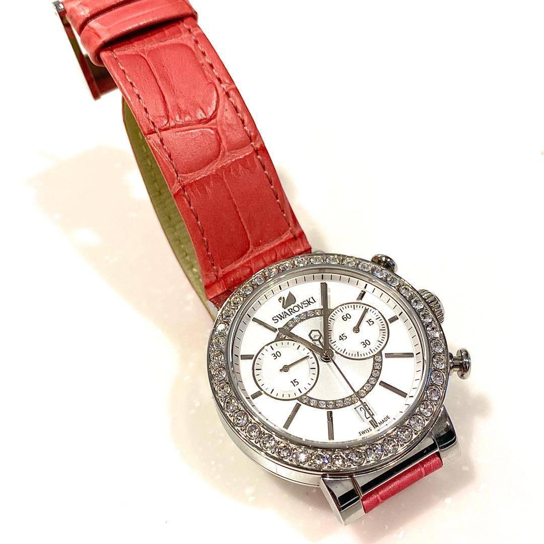 ピンクの猫。SWAROVSKI スワロフキー　腕時計