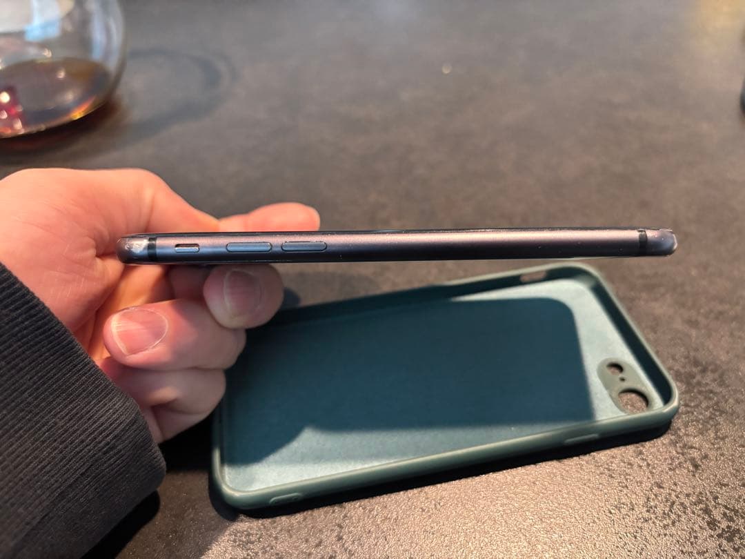 S*）様 iPhone 8 64GB 難アリ(カメラ不良)