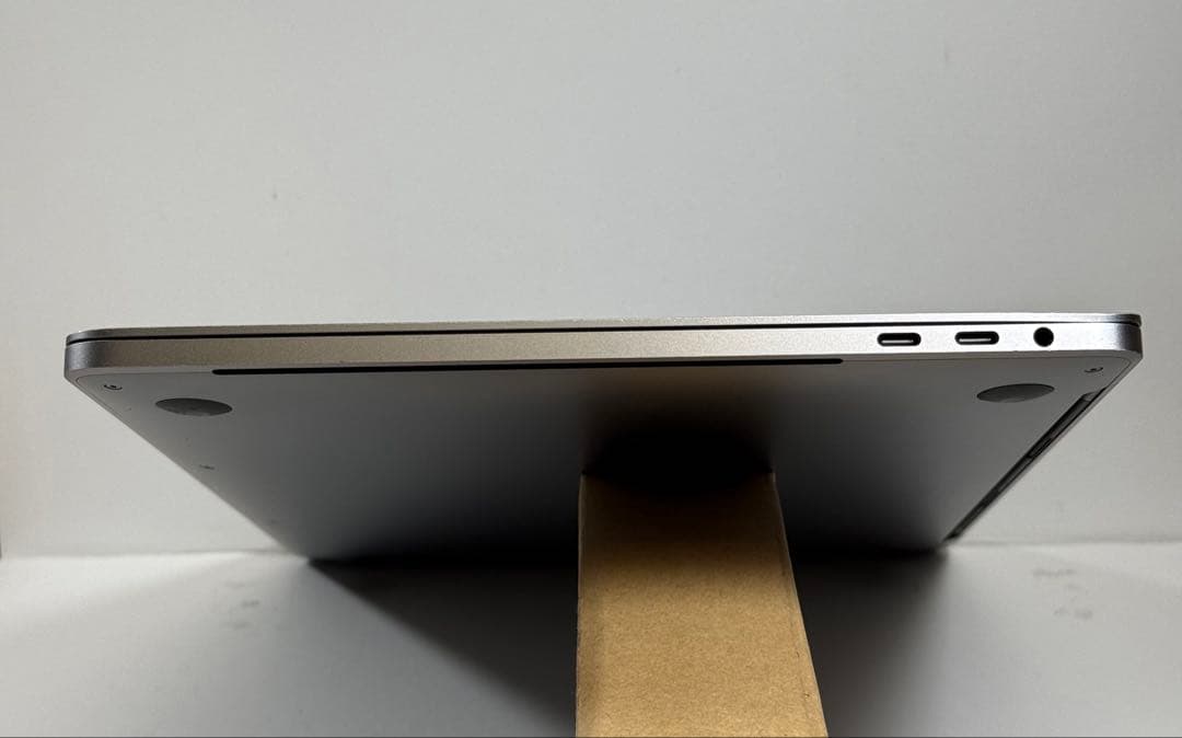 MacBook本体 Apple MacBook Pro 13 2019 i7/16GB/250GB