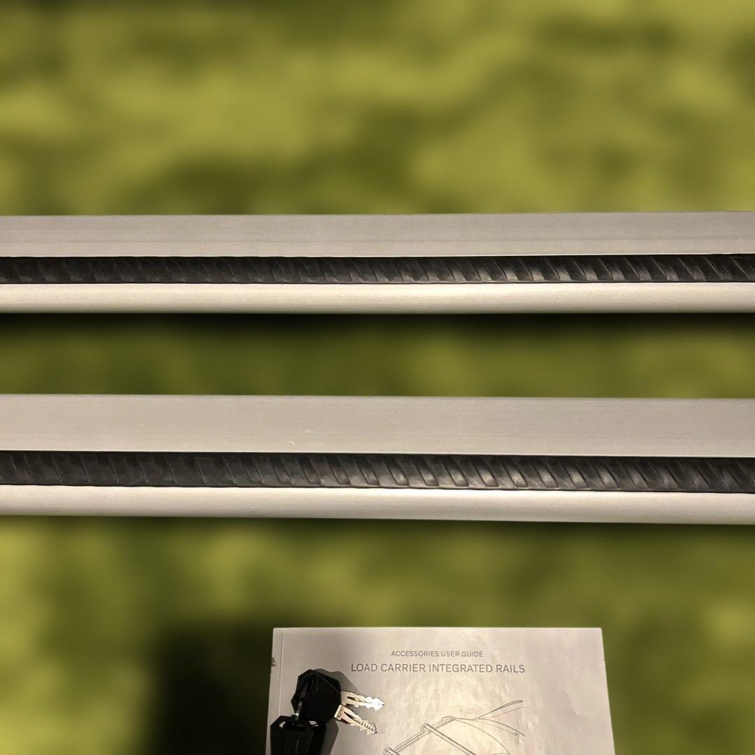 VOLVO XC40 ボルボ純正　ロードキャリア　ウィングバー