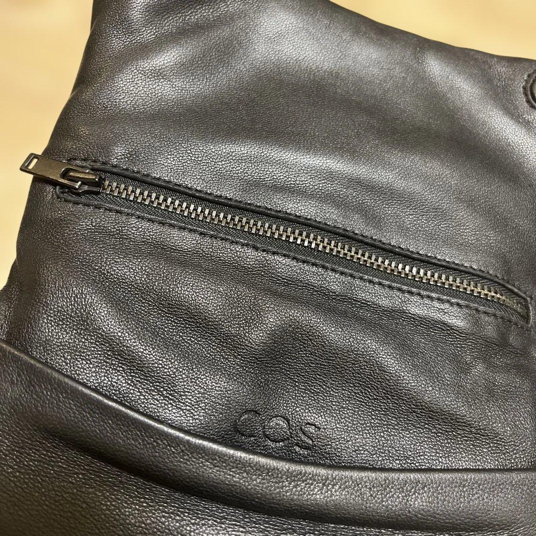 ☆専用☆ COS ボディバッグ　ウエストポーチ　レザー　ブラック