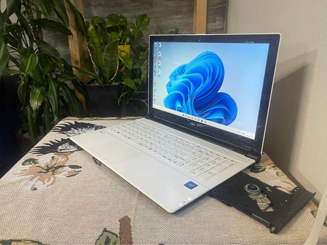 初心者　初期設定済ノートパソ 美品 ✨人気✨NEC　すぐ使える✨win11✨
